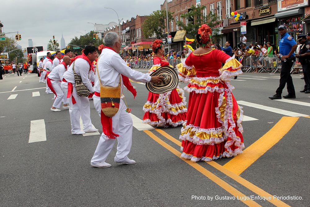 El folklore colombiano siempre hace parte de este desfile.