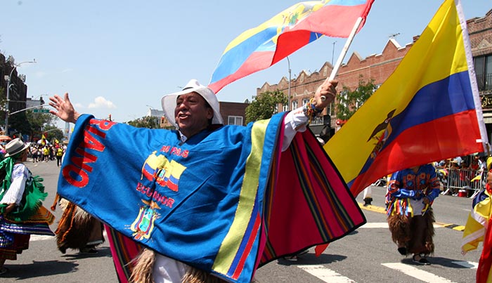 Desfile Ecuatoriano de NY triunfa contra el racismo
