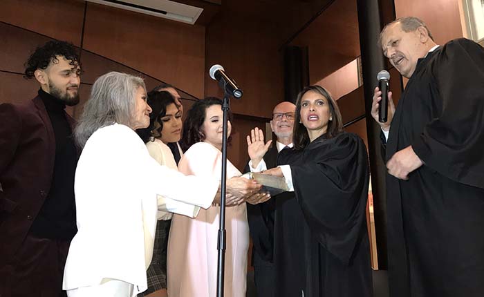 Jueza Maldonado hace historia en Queens