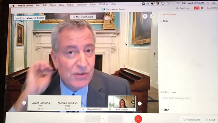 ‘Debemos votar’: alcalde Bill de Blasio a la comunidad