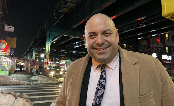 Roberto Pérez: Comisionado de relaciones con comunidad NYC