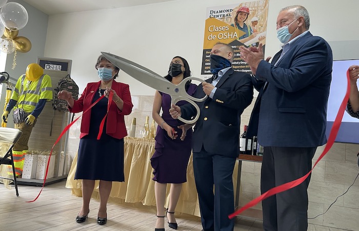 Diamond Central inaugura sede en Corona para clases de OSHA