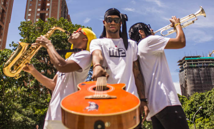 Los Dioses del Ritmo Ay Rico Rico…