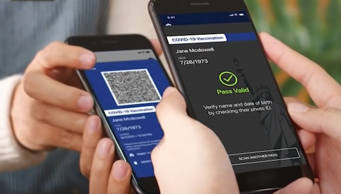 NYC impone tarjeta de vacunados