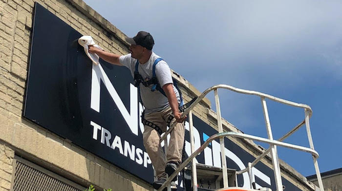 La electricidad corre por la familia