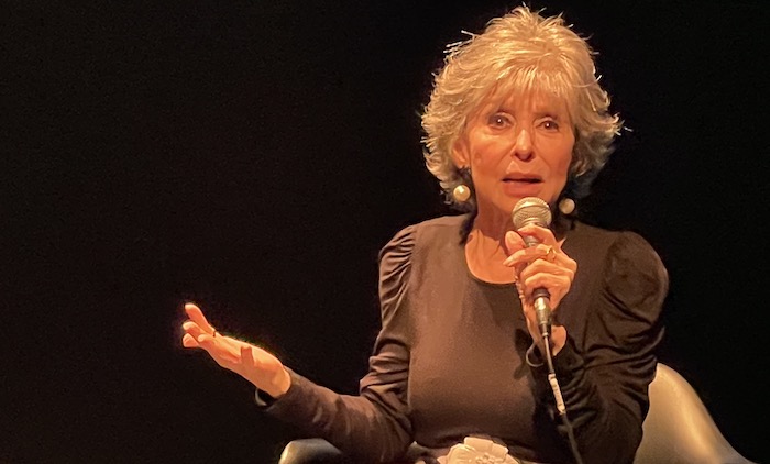 Honran a Rita Moreno