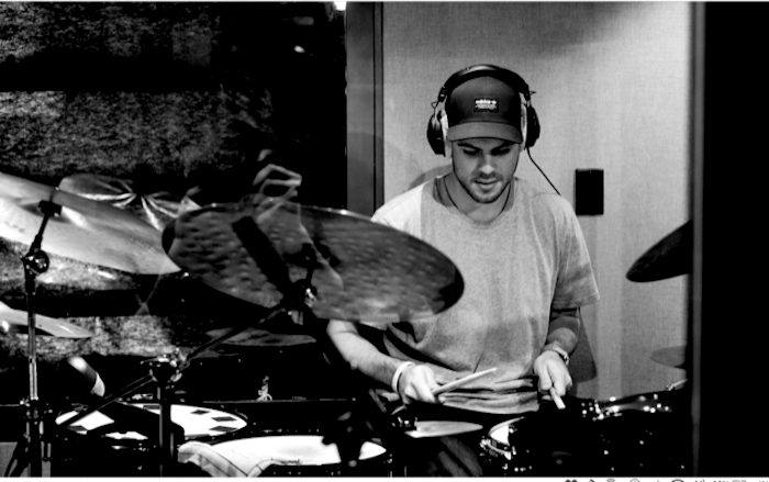 Juan Chiavassa baterista enamorado del jazz y la vida