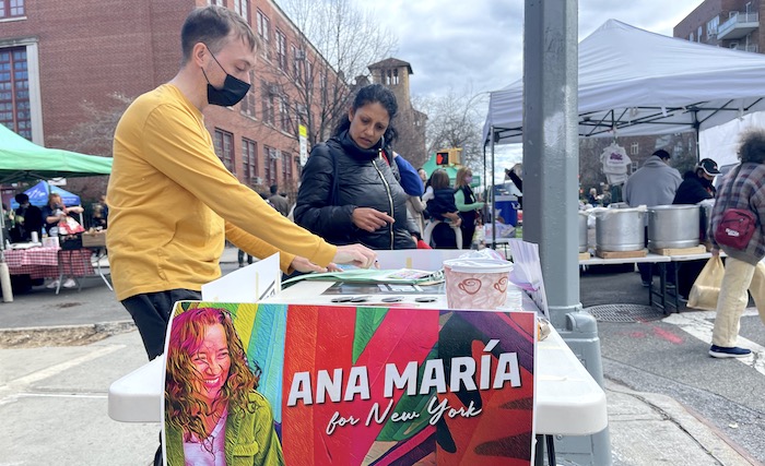 Candidatos a cargos públicos recogen firmas