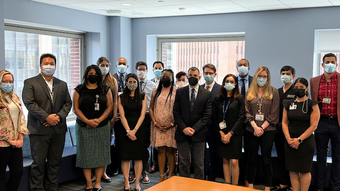 26 doctores en NYC reciben condonación de deuda estudiantil